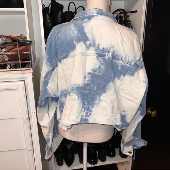 🚨50%off📦Wlild Fable Bleached Stretch Denim Jacket - Oversized - Picture 3 of 5